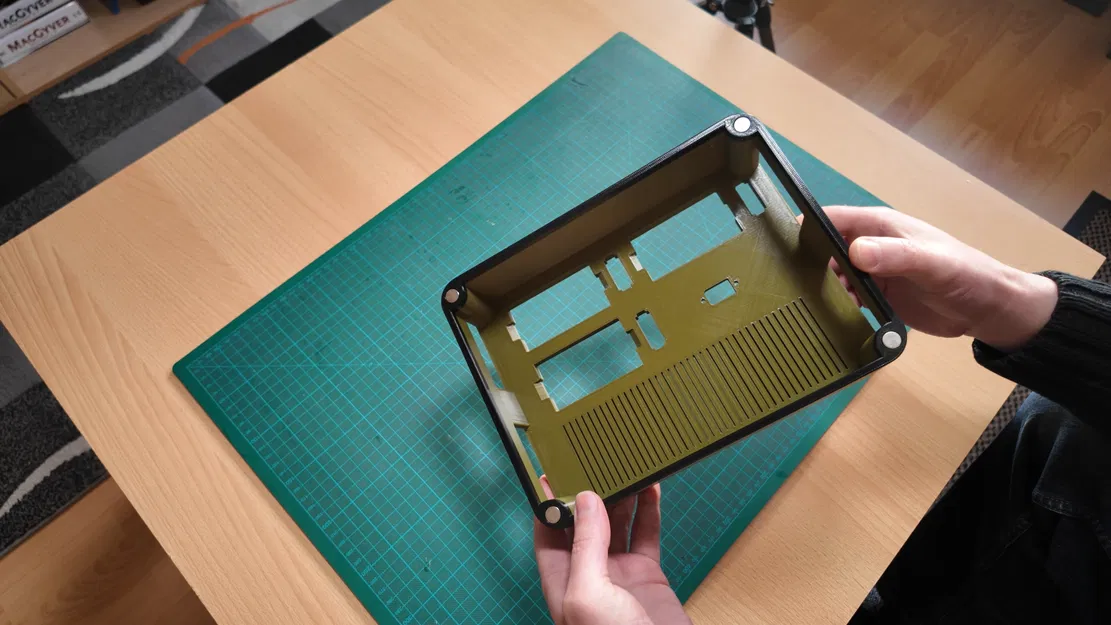 Vỏ in 3D XXL Online DC-UPS – Phong cách Industrial (cỡ XXL) - Image 3