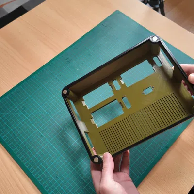 Vỏ in 3D XXL Online DC-UPS – Phong cách Industrial (cỡ XXL)