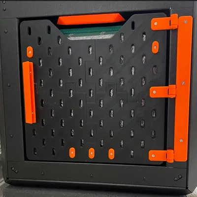 Tấm hông trái cho Prusa Core One (cất print sheet + hộp đồ nghề)