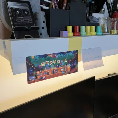 Giá kẹp ảnh/ghi chú cho kệ IKEA LACK (hoặc kệ dày 50 mm)