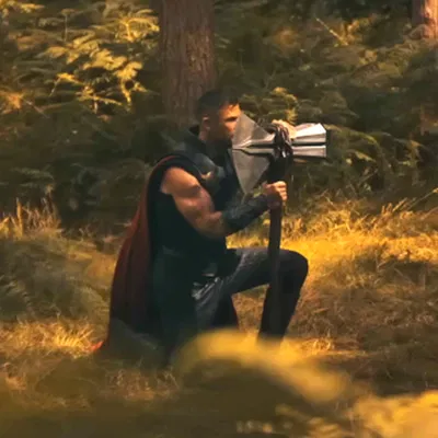 THOR: AVENGERS DOOMSDAY DOUBLE BIT