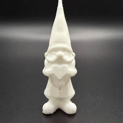 Gnome Sân Vườn Cầm Trái Tim - Trang Trí Valentine