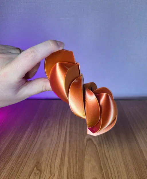 Heart Fidget Toy – Đồ chơi trượt fidget nhờ trọng lực (2 phiên bản) - Image 1