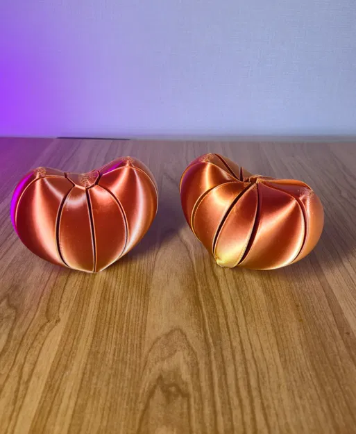 Heart Fidget Toy – Đồ chơi trượt fidget nhờ trọng lực (2 phiên bản) - Image 2