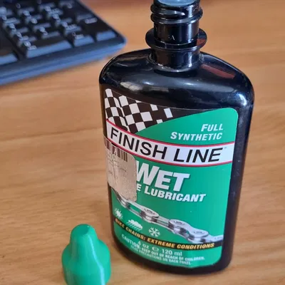 Nắp chai Finish Line (Finish Line Cap)