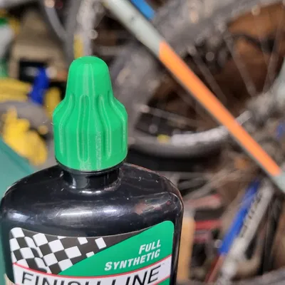 Nắp chai Finish Line (Finish Line Cap)