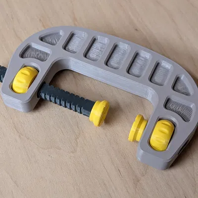 C-clamp - in được 100% - không cần support - tối ưu hướng in