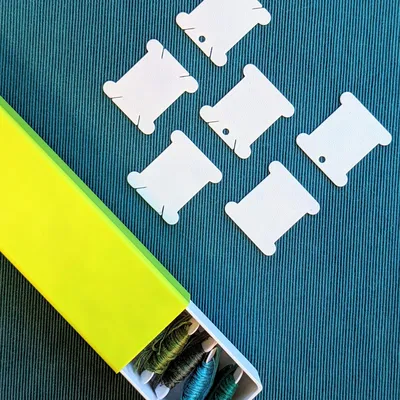 Bobbins thêu mượt & đơn giản (Smooth & Simple Embroidery Bobbins)