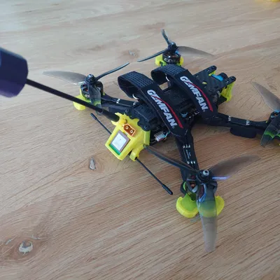 Đuôi TBS Source One v3 có mount SMA, GPS và XT60