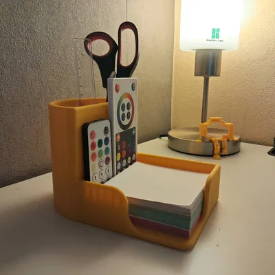 Khay để bàn gọn gàng cho bút và giấy note (desk_organizer_pens_notes)