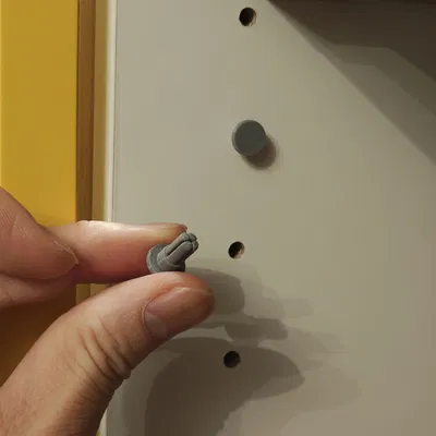 Móc cắm lỗ kệ 5mm (5mm shelf hole plug-hook thing)