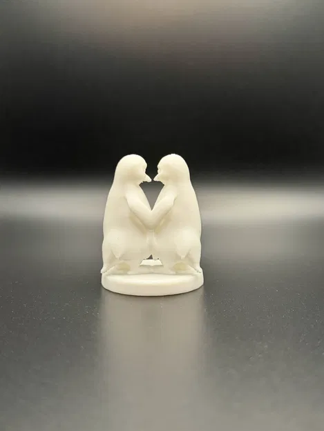 Chim cánh cụt đang yêu (Penguins in Love) - Image 2