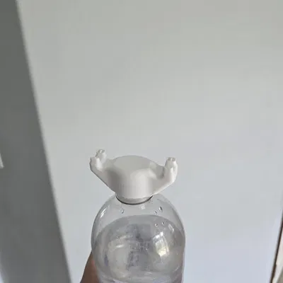 Trạm rửa mắt bằng chai nước (Water Bottle Eyewash Station)