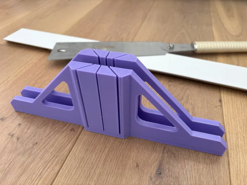 Hộp dẫn cưa cho phào chân tường (baseboard) 15mm - Image 1