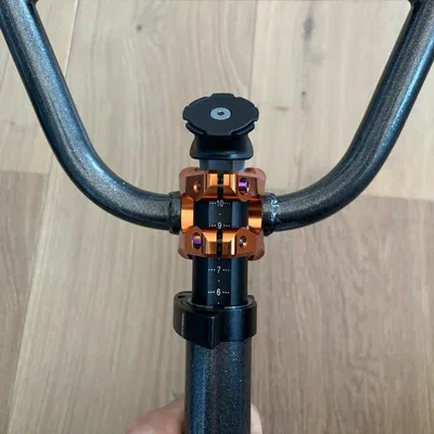 Ngàm Quadlock giấu trong ống (Quadlock mount inside tube)