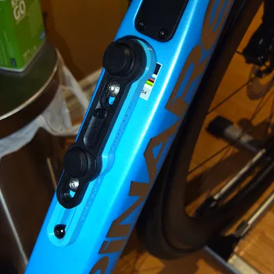 Tấm dời Fidlock bottle cage shifer cho bình lớn hơn