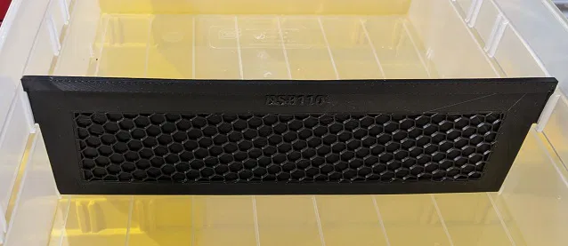 Vách ngăn cho thùng nhựa 10"rộng x 4"cao (DSB110 / 40170) - Image 1