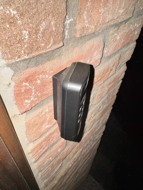 Switchbot Keypad Vision - Thêm adapter tăng góc lắp đặt - Image 1