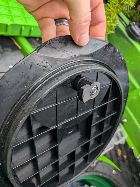 Thay thế latch nắp hatch cho kayak (Kayak Hatch lid latch replacement) - Image 2