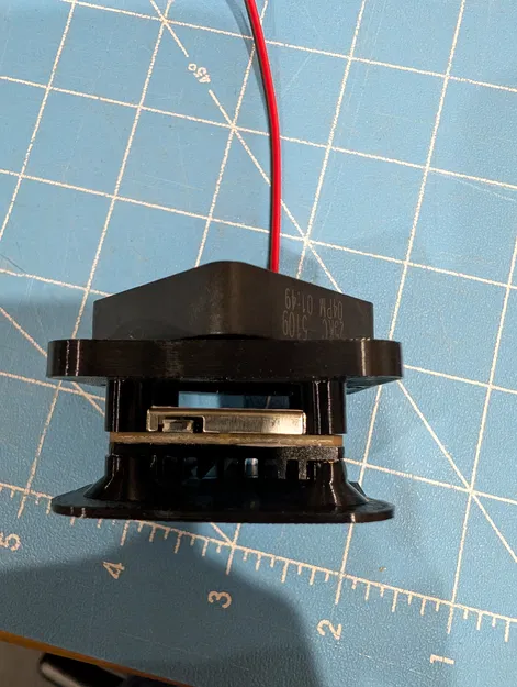 Giá gắn FPV VTX kèm quạt làm mát (parametric OpenSCAD) - Image 3