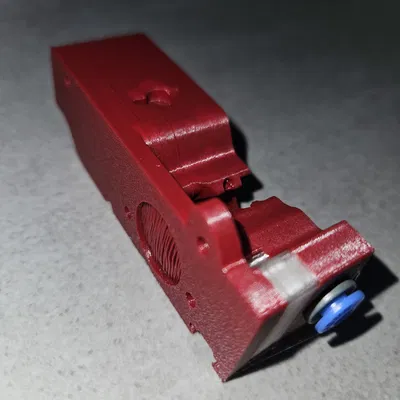 Low Rider V2 - đường line trong suốt