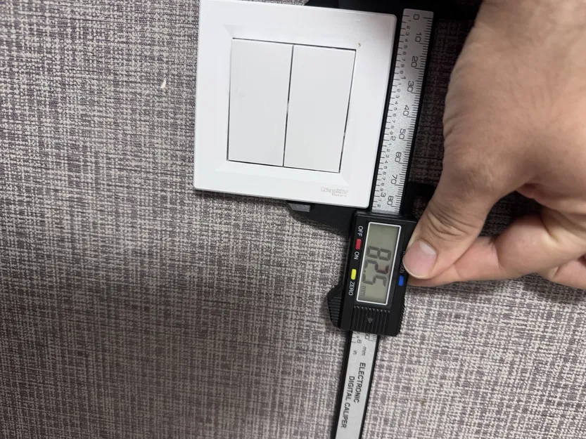 Khung Universal Switch-Remote Frame (Gắn Công Tắc & Dock Remote) - Image 3