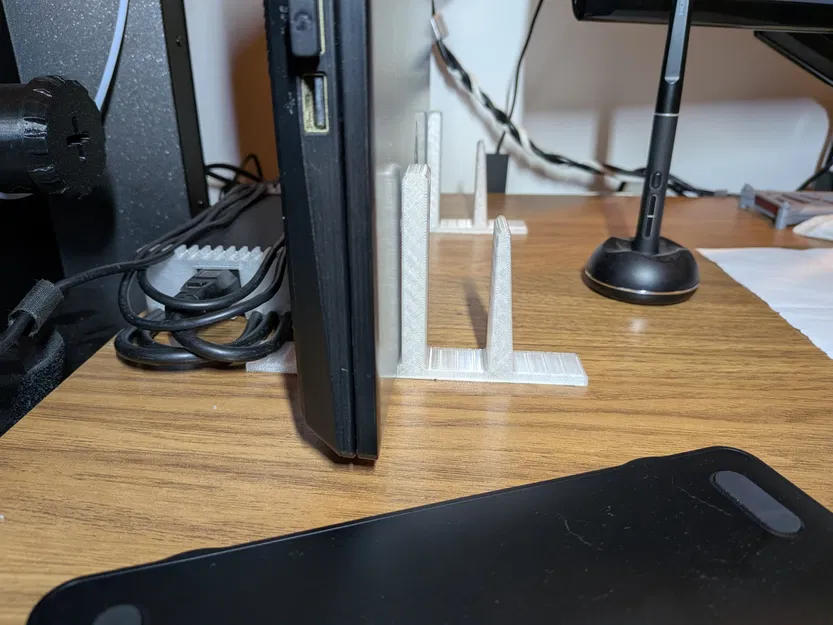 Stand để PC, bảng vẽ (graphics tablet) và tablet trên bàn làm việc - Image 2