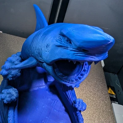 Tháp Xúc Xắc Cá Mập Jaws (Jaws Shark Dice Tower)
