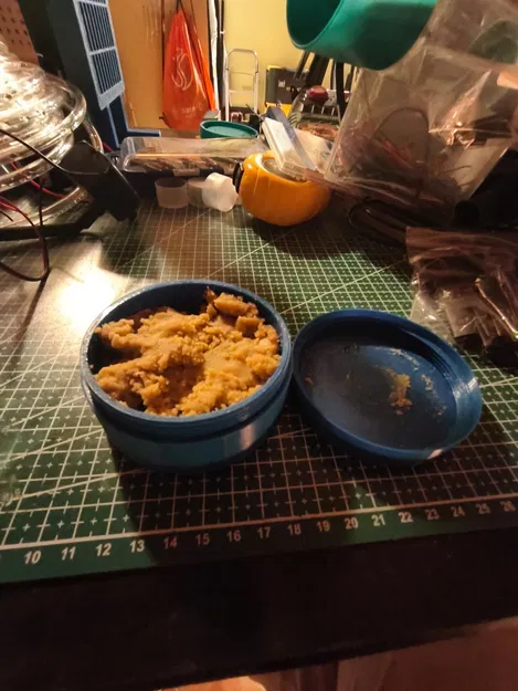 Hộp Đựng Solder Flux (Nắp Vặn Ren) - Image 3