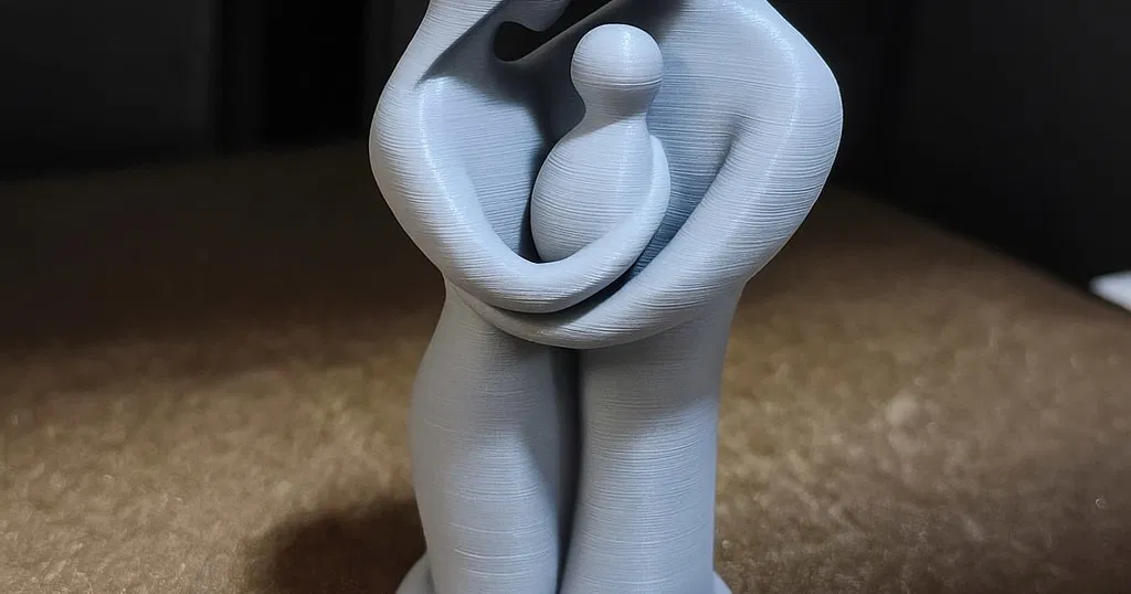 Mô hình gia đình: mẹ, ba và một bé - Image 1