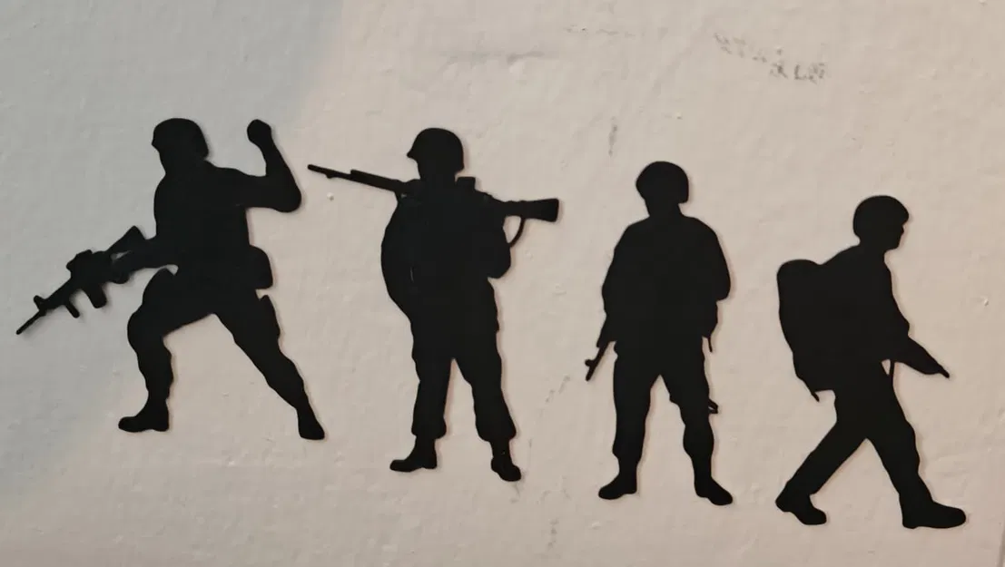 Front Soldier Shadow Team – Trang trí tường wall shadow tối giản - Image 3