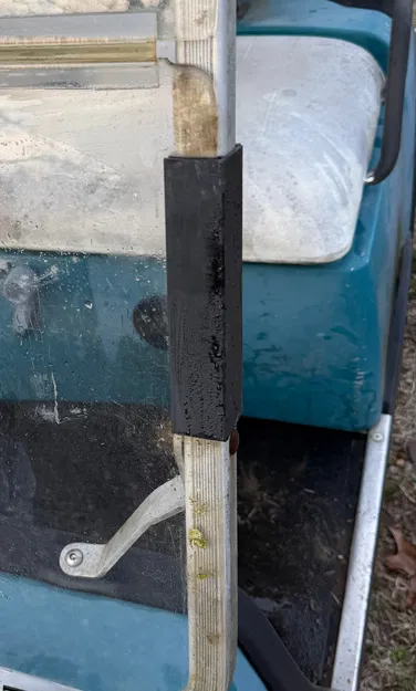 Ngàm gắn kính chắn gió cho xe golf Yamaha (Yamaha Golf Cart wind shild mount) - Image 1