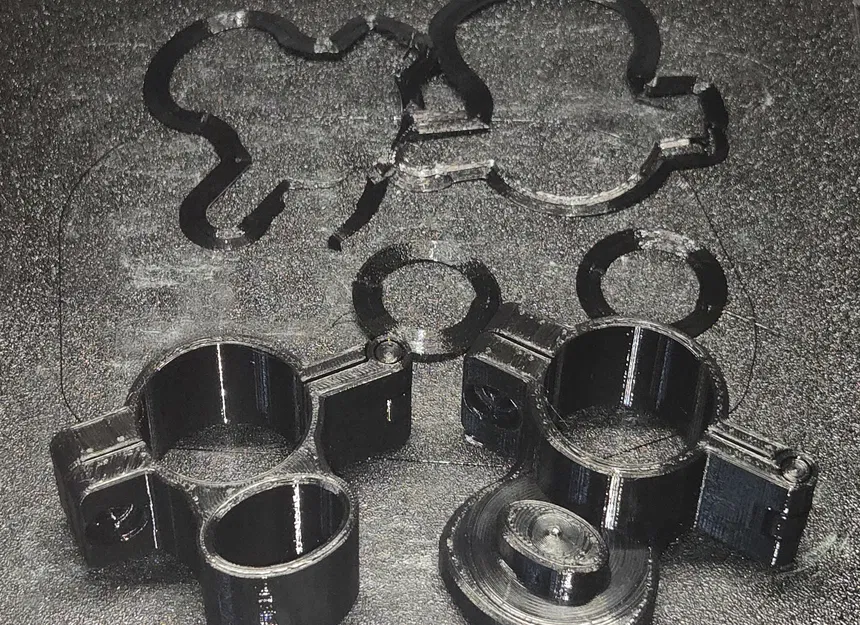 Kẹp gắn đèn vào trụ monitor - Print In Place - Image 3