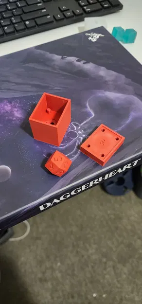 Khuôn Daggerheart Rhombic Dodecahedron D12 Mold - Image 1