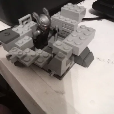 Tay Cầm MicroSD Mjölnir LEGO Minifigure – 3 Khe Chứa