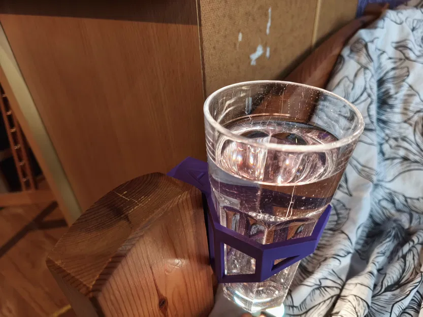 Držák na skleničku (Giá đỡ ly) - Image 3