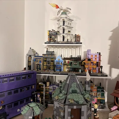 Kệ trưng bày ngang cho LEGO Harry Potter 76444 (Diagon Alley)