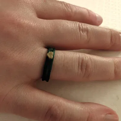 Nhẫn có hoặc không có trái tim (Ring with or without hart)