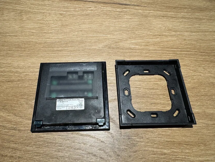 Clip/Snap thay thế cho Loxone NFC Code Touch (Replacement Clip / Snap) - Image 4