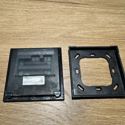 Clip/Snap thay thế cho Loxone NFC Code Touch (Replacement Clip / Snap)