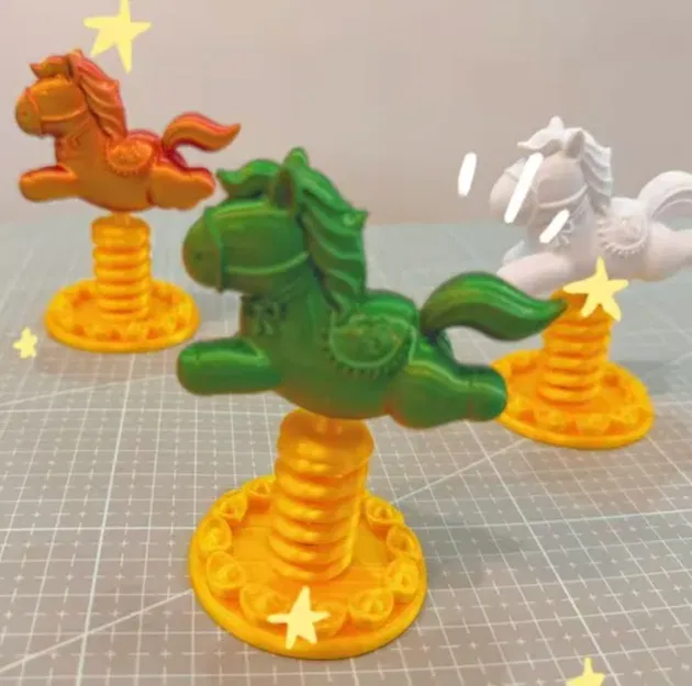 Ngựa May Mắn Nhún Nhảy - Decor Xe & Đồ Chơi (Phiên Bản Con Giáp 2026) - Image 1