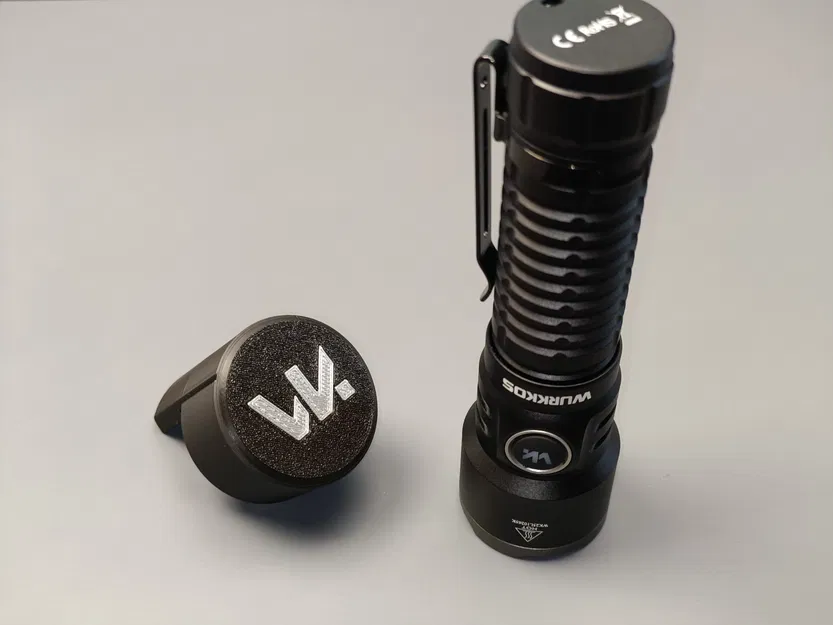 Đèn pin Wurkkos TS28 - Nắp bảo vệ lens và nút bấm - Image 4