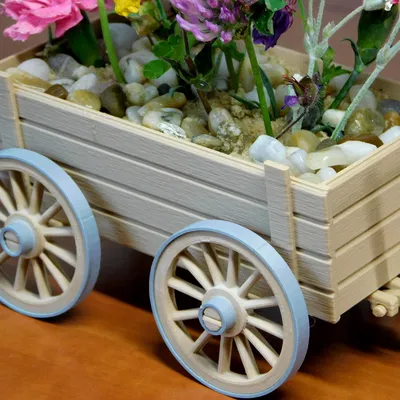 Giỏ xe chở hoa (Flowers in a cart)