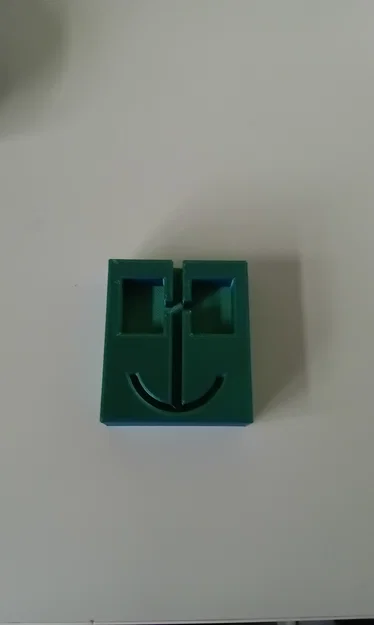 Khuôn cười (smiling mold) - Image 1