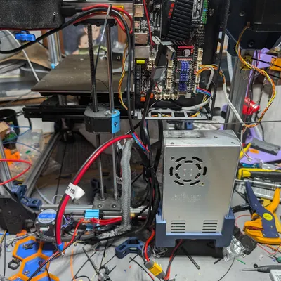 Giá đỡ nguồn (Power supply mount)