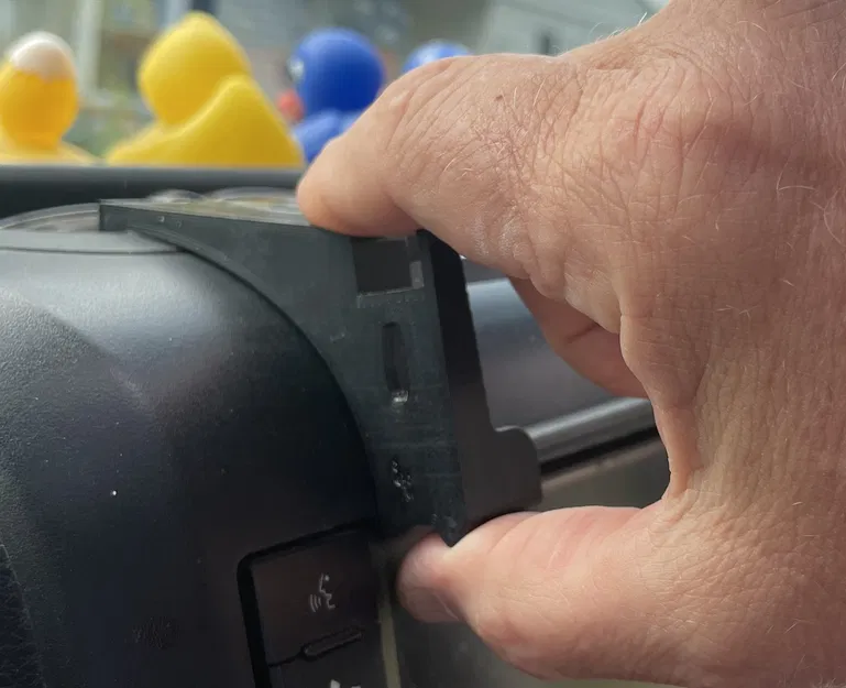 Giá đỡ điện thoại ngang Jeep Wrangler – dày tối đa 18,6 mm - Image 4