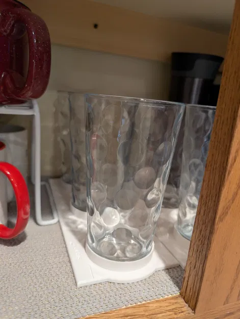 The GLASS GUARD – Khay organizer sắp xếp ly trong tủ - Image 3