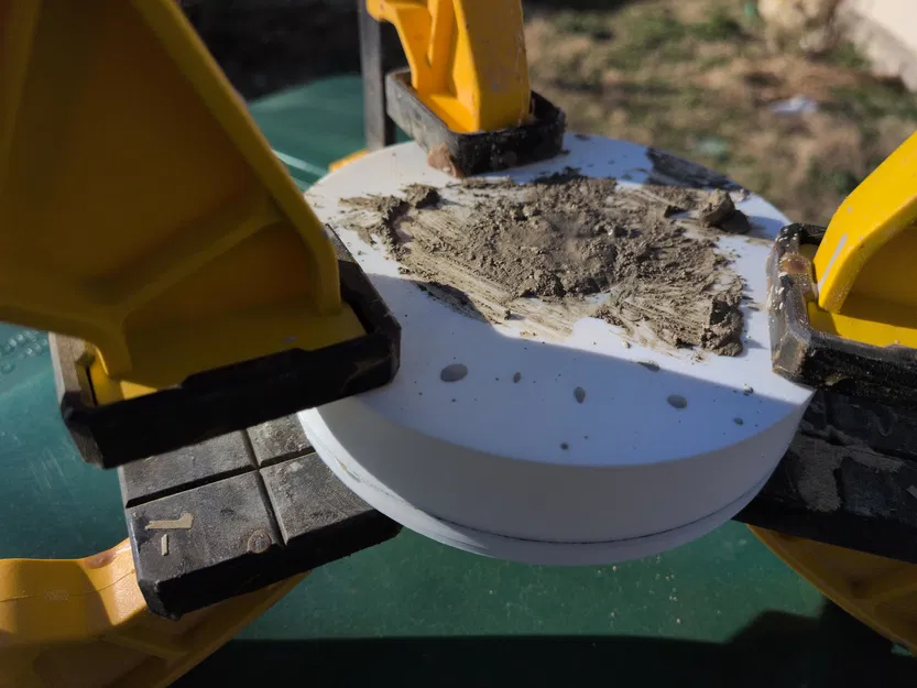Khuôn Bê Tông Trạm Cho Ong Uống Nước (Bee Watering Station Concrete Mold) - Image 1