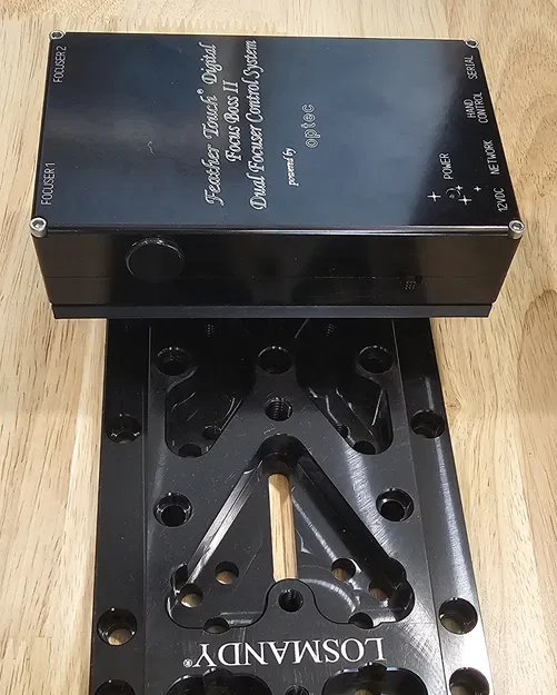 Bracket gắn Focus Boss II lên dovetail Losmandy D-Series (Mounting Bracket) - Image 1