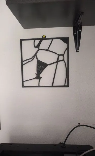 Tranh treo tường: Bóng dáng cô gái mang dây đai (suspenders) - Image 1